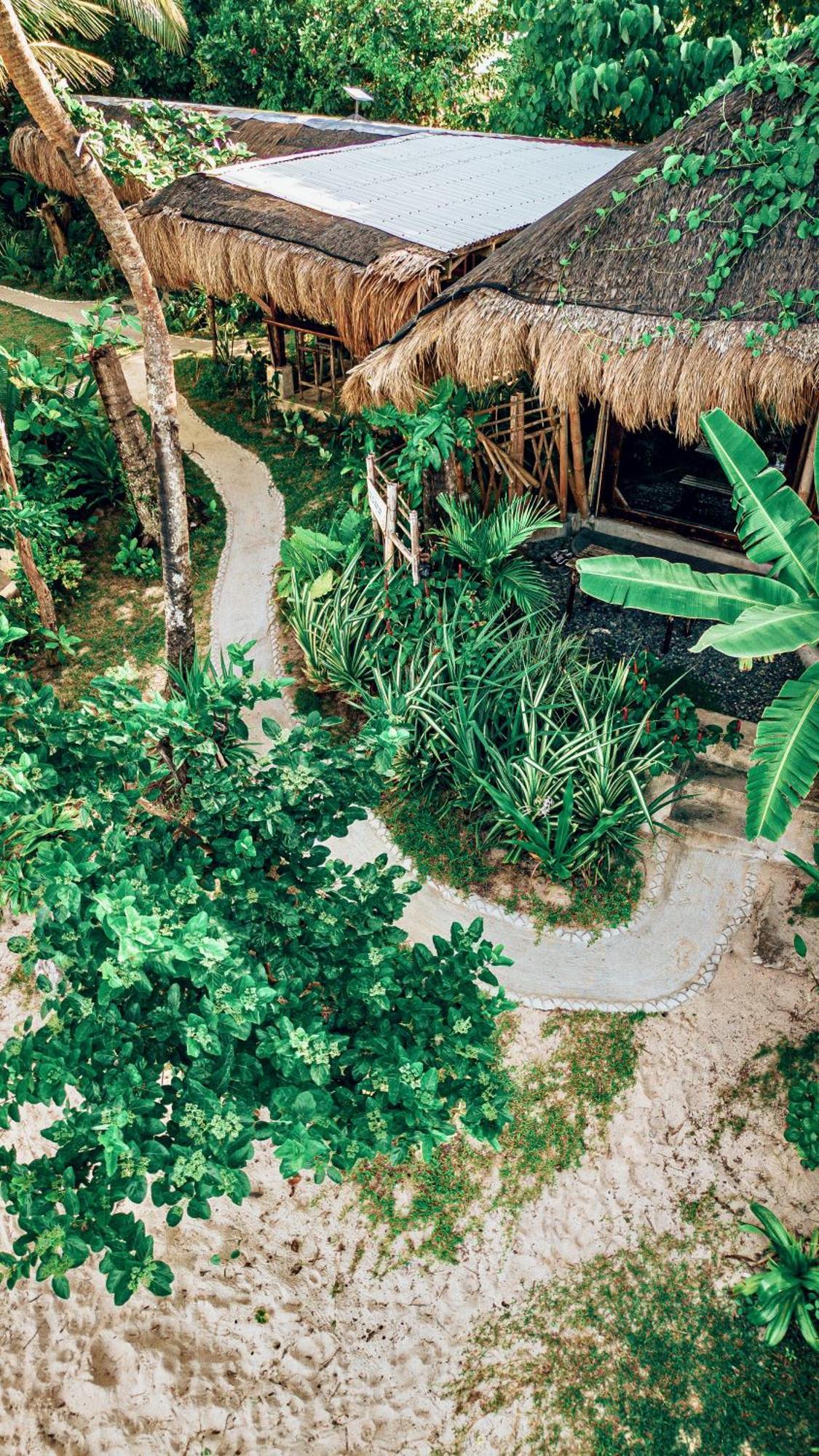 Shakabrah'S Beachfront Kubo General Luna  Luaran gambar